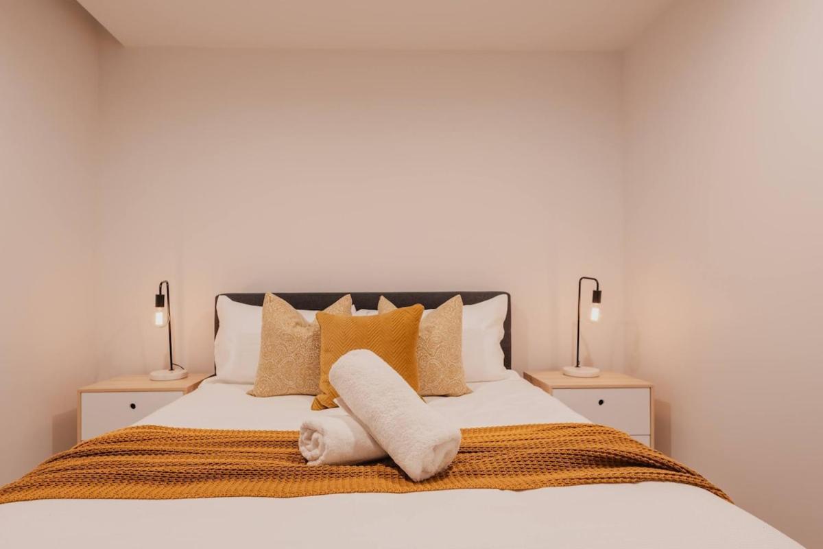 Serene Spaces On Tuam - 2 Bedroom Apartment Christchurch Extérieur photo
